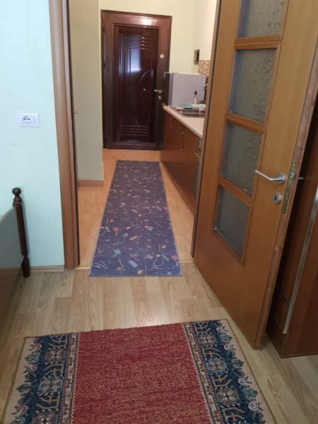 Pogradec, jap me qera garsonier 1+1. Me Ashensor. 30 EUR nata (Prane Hotel 1 Maj)