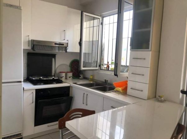 Tirane, shes shtepi 1 Katshe Kati 1, 93 m² 140.000 Euro (Rruga Bardhyl)