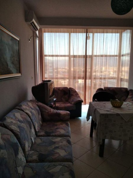 Tirane, jap me qera apartament 70 m² 35.000 Leke (rruga Teodor Keko)