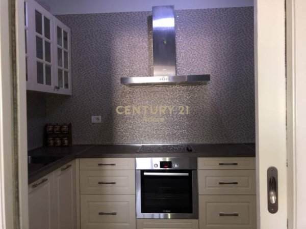 Tirane, jepet me qera apartament 2+1+A+BLK Kati 5, 103 m² 700 Euro (Marko Bocari)