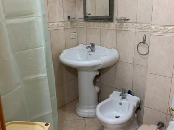 Tirane, jap me qera apartament 2+1 Ministria e Drejtesise
