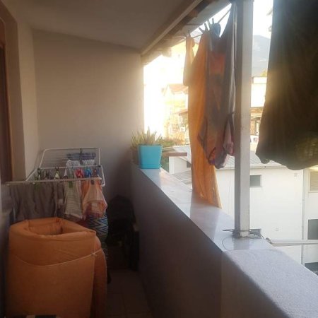 Tirane, shes apartament 2+1+A+BLK Kati 5,sip 75,me hipoteke, 55000 Euro (Rruga Dibres. Siper shkolles bashkuar)
