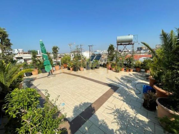 Tirane, jepet me qera Penthouse 2+1+A+BLK Kati 5, 90 m² 450 Euro (Muhamet Gjollesha)