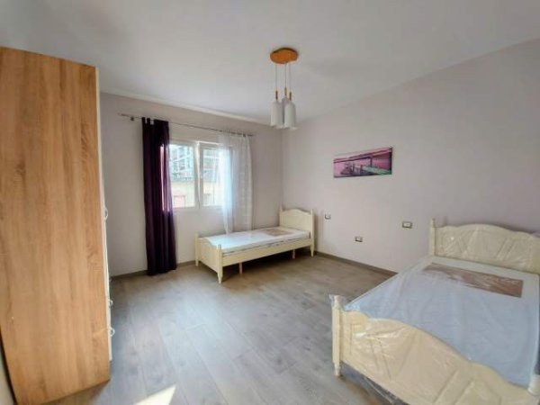 Tirane, jap me qera apartament 2+1+BLK Kati 3, 80 m² 350 Euro (Ali Dem)