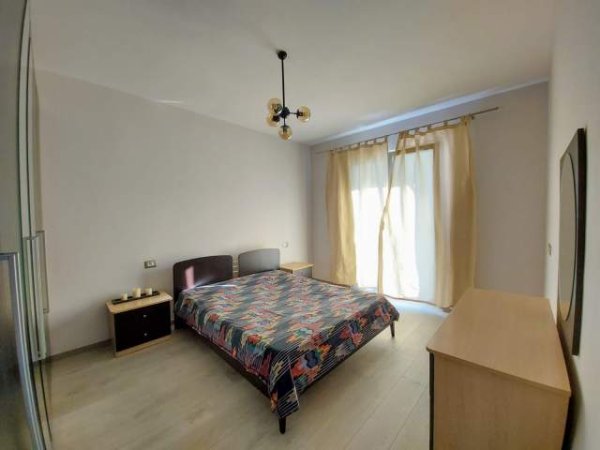 Tirane, jap me qera apartament 2+1+BLK Kati 3, 80 m² 350 Euro (Ali Dem)