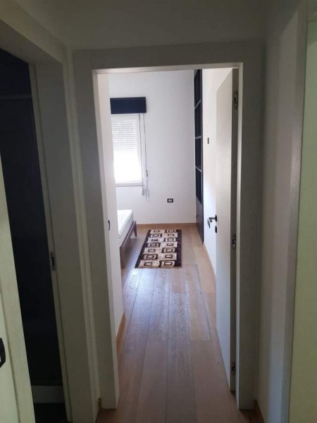 Tirane, jap me qera apartament 1+1+BLK Kati 5, 70 m² 330 Euro (Kavajes)