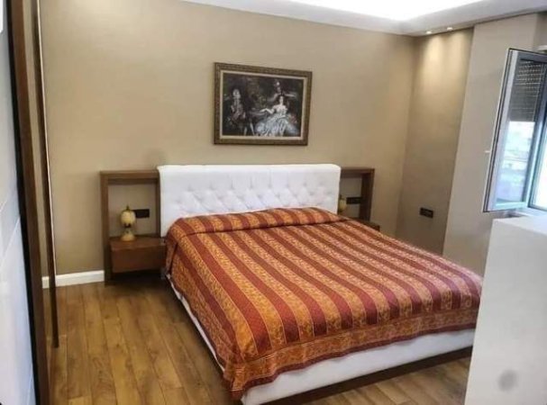 Tirane, jap me qera apartament 2+1 Kati 5, 133 m² 800 Euro (Liqeni i thate)