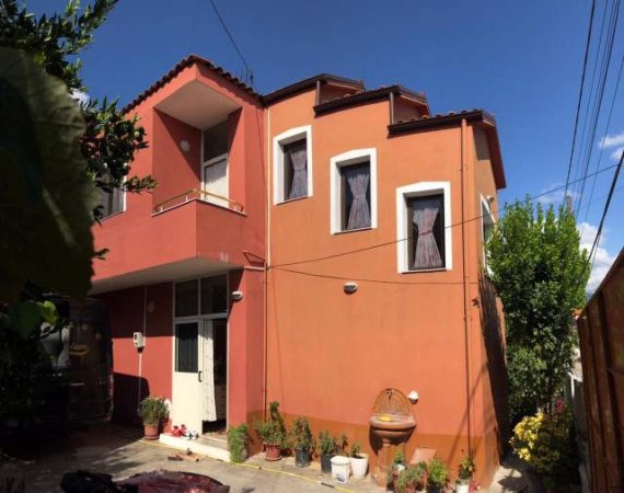 Tirane, shes Vile 3+1+A+BLK Kati 1, 90 m² 210000 Euro (Institut)