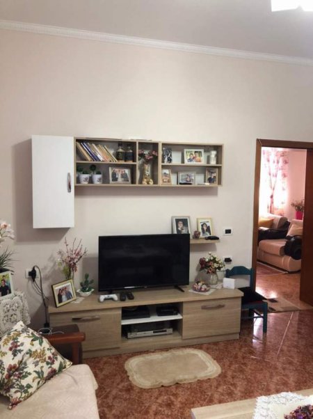 Tirane, shes Vile 3+1+A+BLK Kati 1, 90 m² 210000 Euro (Institut)