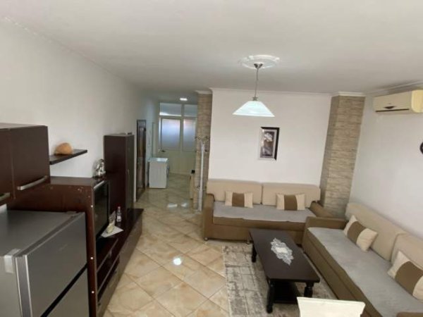 Apartament 1+1 me qira prane Myslym shyrit ne Tirane