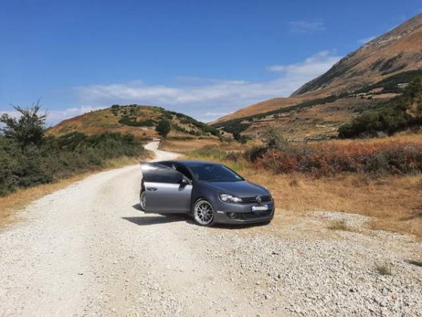 Tirane, shes makine Volkswagen GOLF 6 Viti 2013, 8500 Euro