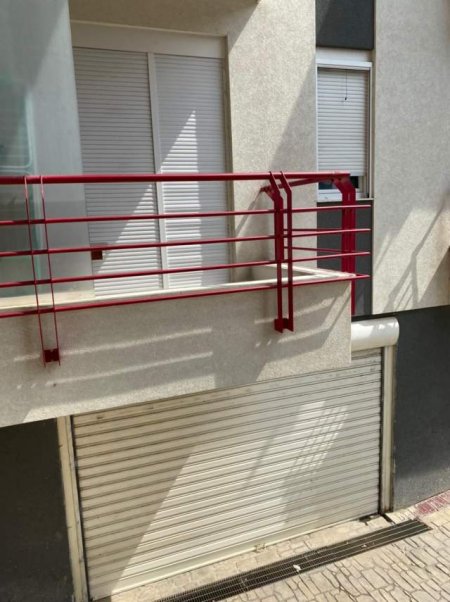 Tirane, jap me qera apartament 2+1+BLK Kati 1, 95 m² 40.000 Leke (Liqeni i Thate)