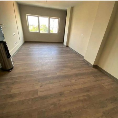 Tirane, jap me qera zyre 115 m²