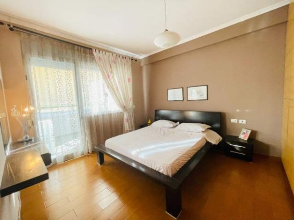 Tirane, jap me qera apartament 500 Euro