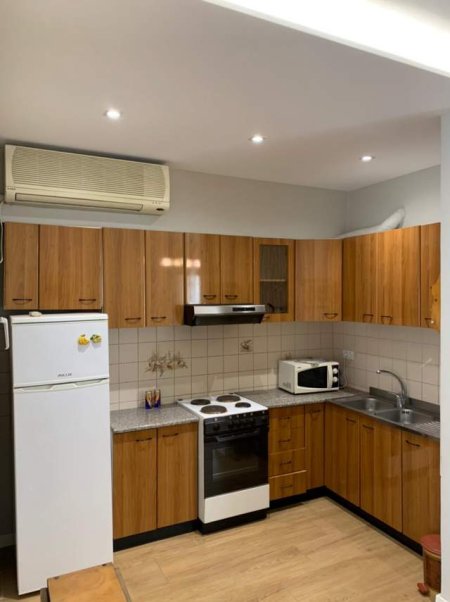 Tirane,Apartament 2+1 me qira blloku vasil shantos Kati 2