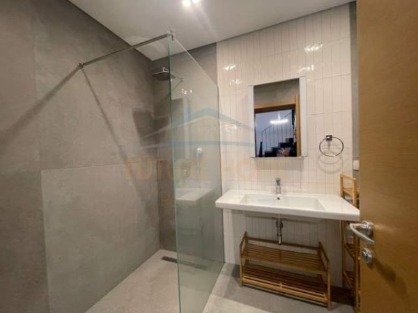 Tirane, jepet me qera apartament 3+1+A+BLK 222 m² 1.900 Euro (Rezidenca Olive Grove)