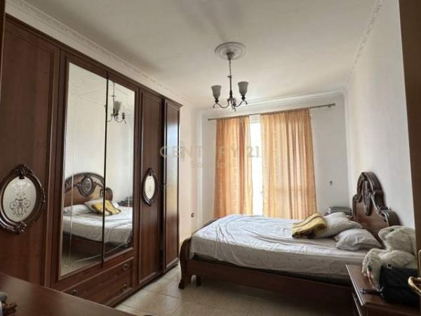 Tirane, shitet apartament 2+1+BLK Kati 3, 85 m² 90.000 Euro