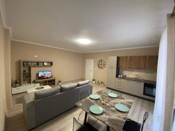 Tirane, jepet me qera apartament 1+1+BLK Kati 6, 70 m² 450 Euro (Vasil Shanto)