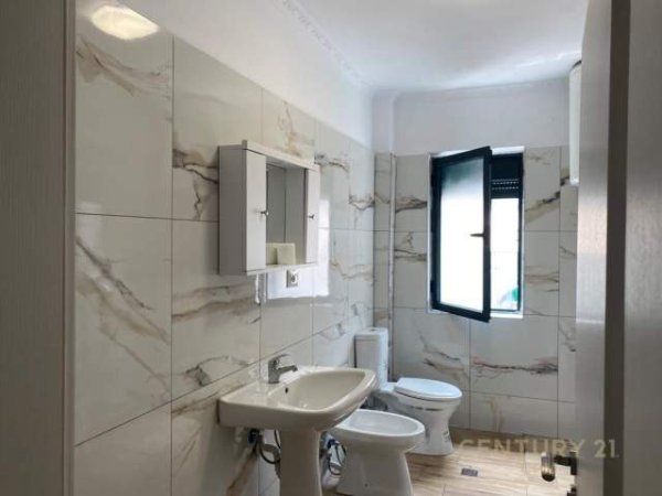 Tirane, jap me qera apartament 1+1+A+BLK Kati 5, 70 m² 450 Euro (Prane KESH, Vasil Shanto)