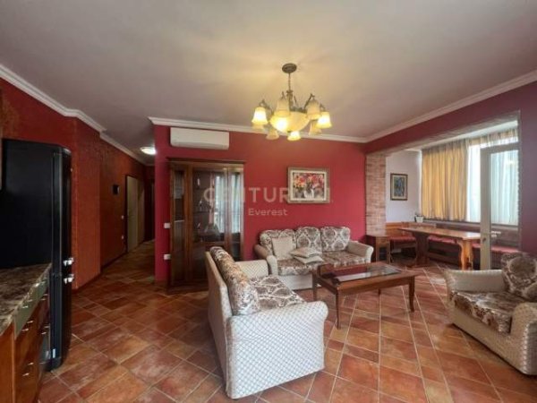 Shqiperi, shitet apartament 2+1 Kati 2, 85 m² 145.000 Euro (Shkolla e Partizanit)