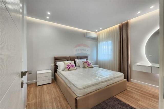 Tirane, shitet apartament 2+1 Kati 9, 112 m² 225.000 Euro (Komuna e Parisit)