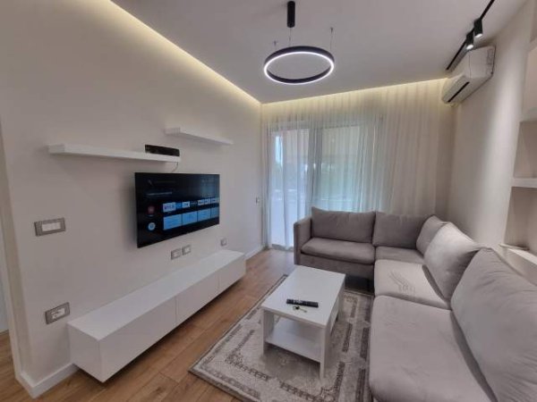 Tirane, jepet me qera apartament 1+1 Kati 6, 65 m² 600 Euro (Rruga Elbasanit)