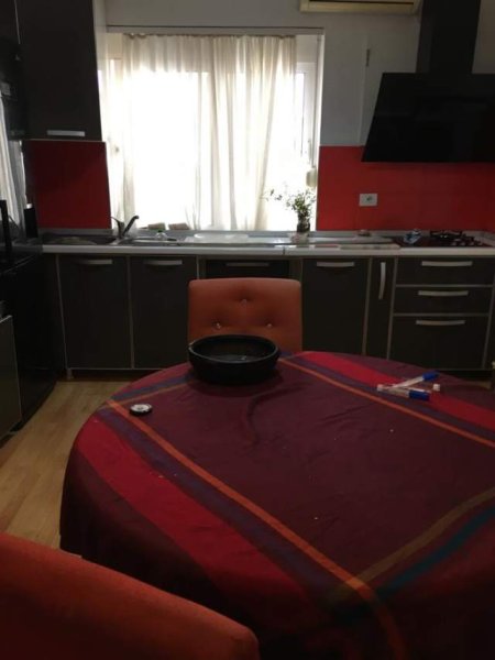 Tirane, jepet me qera apartament 2+1 Kati 5, 80 m² 50.000 Leke (rruga Petro Nini Luarasi)