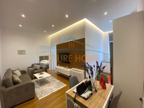 Tirane, jepet me qera apartament Kati 2, 70 m² 700 Euro (Blloku Ambasadave)