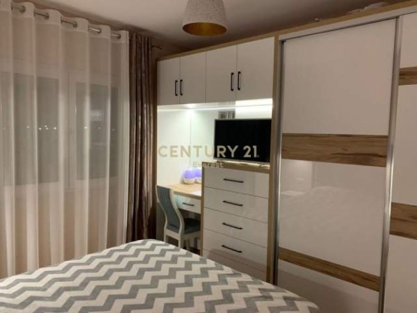 Tirane, jepet me qera apartament 2+1+A+BLK Kati 3, 80 m² 620 Euro (Ish Stacioni i Trenit)