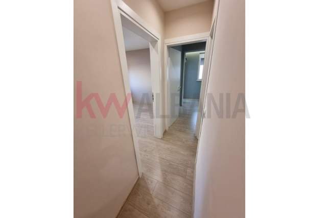 Tirane, shitet apartament 2+1 Kati 5, 63 m² 115.000