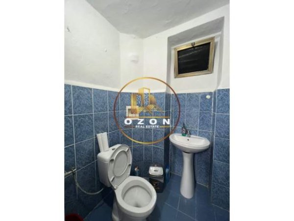 Tirane, jepet me qera ambjent biznesi Kati 1, 73 m² 30.000 Leke (MYSLYM SHYRI)