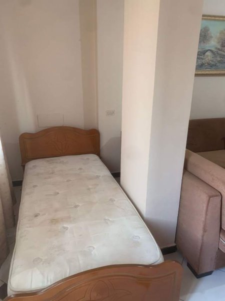 Tirane, jepet me qera apartament 1+1 Kati 3, 60 m² 38.000 Leke (Vasil Shanto)