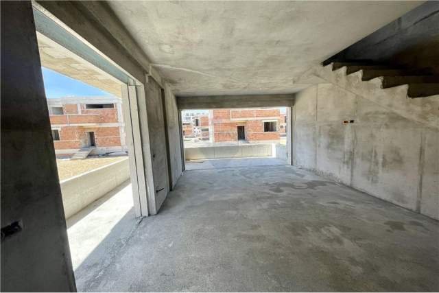 Gjiri Lalezit, shitet apartament 4+1 Kati 0, 303 m² 395.000 Euro (Hamallaj, Gjiri i Lalezit)