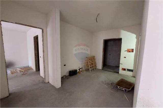 Tirane, shitet apartament 2+1 Kati 3, 111 m² 157.000 Euro (Bulevardi i ri)