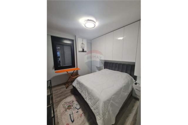 Tirane, jepet me qera apartament 1+1+BLK Kati 2, 110 m² 350 Euro (Spitali Amerikan 3)