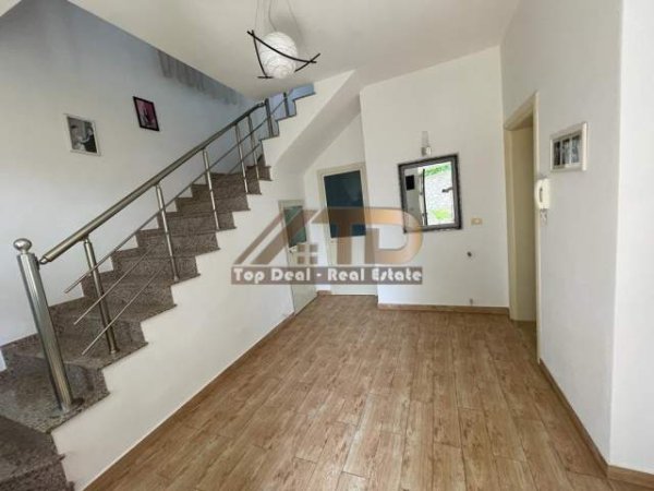 Shkoder, jepet me qera Vile 3+1+BLK Kati 2, 100 m² 600 Euro (Prane Stadiumit Loro Boriçi Shkoder)