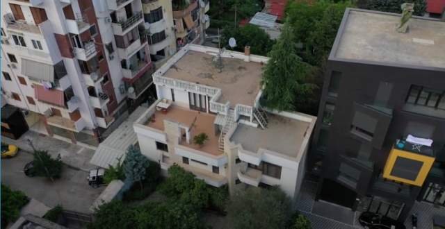 Tirane, jap me qera Vile 930 m² 2.700 Euro (21 Dhjetori)