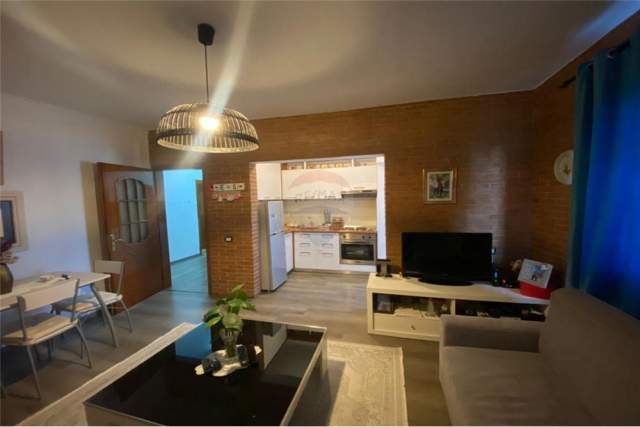Tirane, shitet apartament 1+1+BLK Kati 4, 63 m² 76.000  (Prane Hotel Mondial)