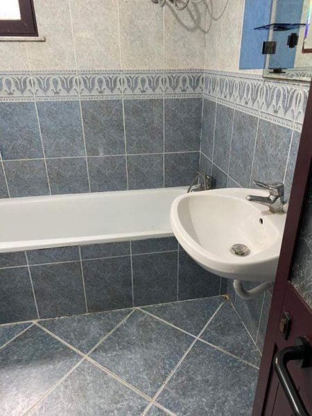 Tirane, jepet me qera apartament 1+1+A+BLK Kati 1, 70 m² 30.000 Leke (ARTAN LENJA)