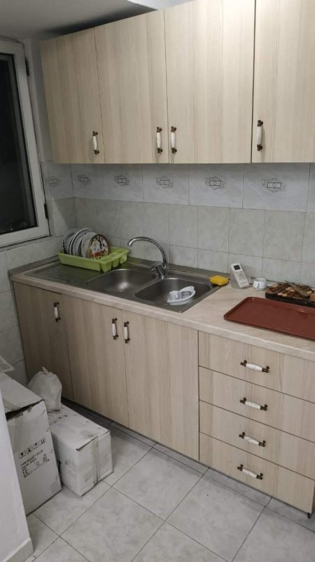 Tirane, jepet me qera apartament 1+1+A+BLK Kati 4, 65 m² 30.000 Leke (FERIT XHAJKO)