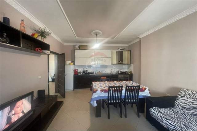 Tirane, shitet apartament 3+1+A+BLK Kati 2, 135 m²