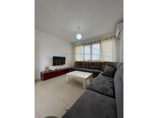 Tirane, jepet me qera apartament 2+1 Kati 7, 140 m² 370 Euro