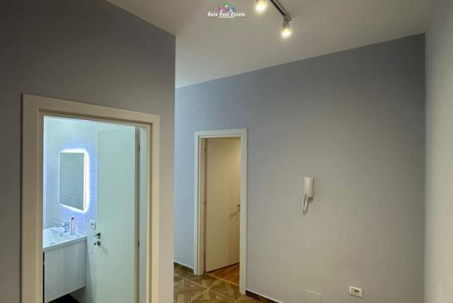 Tirane, jepet me qera apartament 2+1 Kati 7, 75 m² 550 Euro (5 Maji)