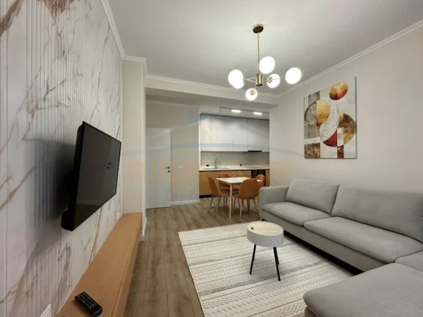 Tirane, shitet apartament 1+1+Ballkon Kati 3, 65 m² 117.000 € (Unaza e Re)