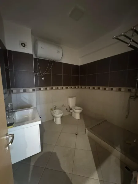 Tirane, shitet apartament 2+1+Ballkon Kati 8, 127 m² 155.000 € (Astir 2+1+2 Ballkone Me Hipoteke I Mobiluar 1220€/m2)