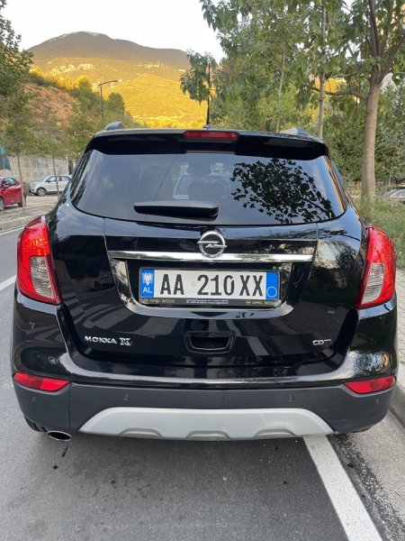 Tirane, shes SUV Opel Mokka X 1.6 Naftë – Automatik | SUV i vitit 2019 Nafte, e zeze automatik Kondicioner 150 km 13.700 €