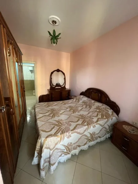Tirane, jepet me qera apartament 2+1+Ballkon Kati 3, 94 m² 450 € (Perballe Casa Italia 2+1 Per Qera I mobiluar)