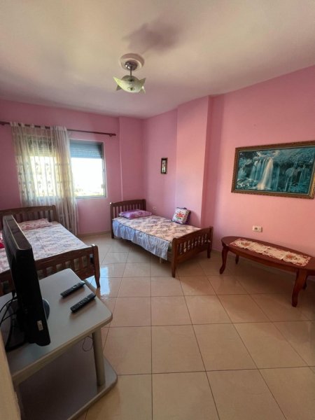 Tirane, jepet me qera apartament 2+1+Ballkon Kati 3, 94 m² 450 € (Perballe Casa Italia 2+1 Per Qera I mobiluar)