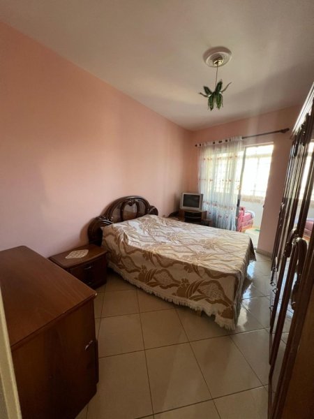 Tirane, jepet me qera apartament 2+1+Ballkon Kati 3, 94 m² 450 € (Perballe Casa Italia 2+1 Per Qera I mobiluar)