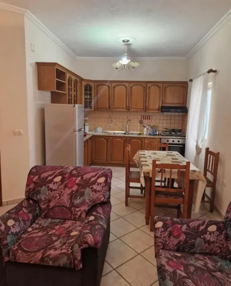 Tirane, jepet me qera 3+1 Kati 3, 150 m² 400 € (Astir)
